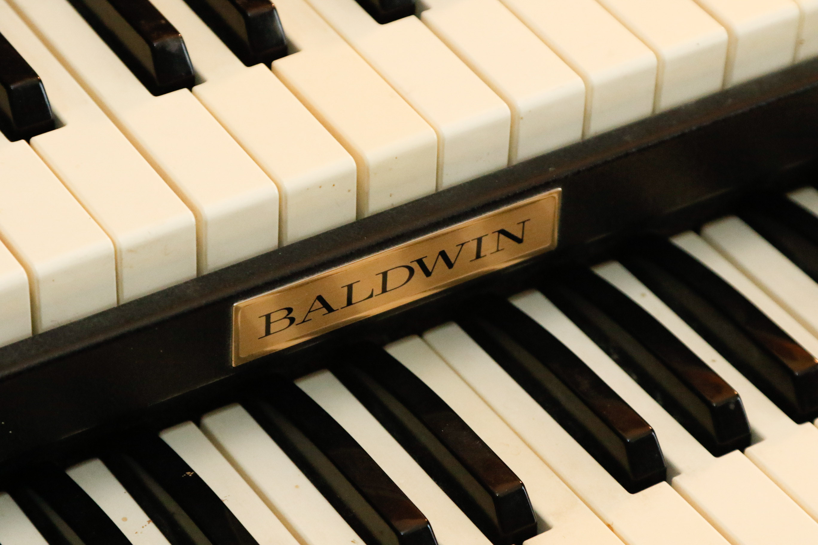 Baldwin "Spinet" M-77 Organ