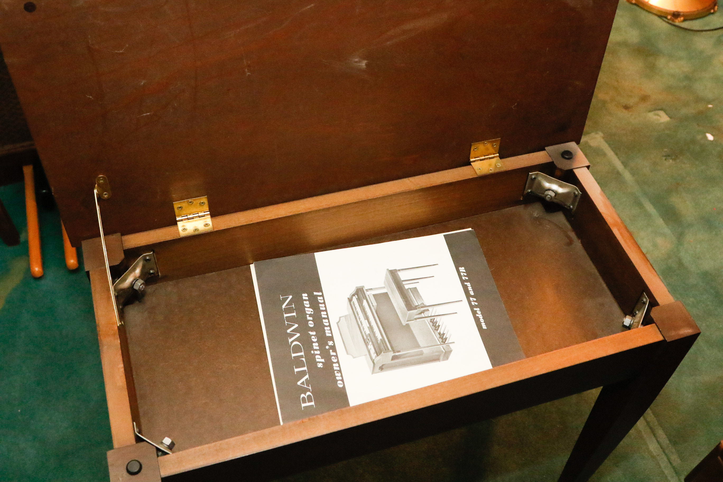 Baldwin "Spinet" M-77 Organ