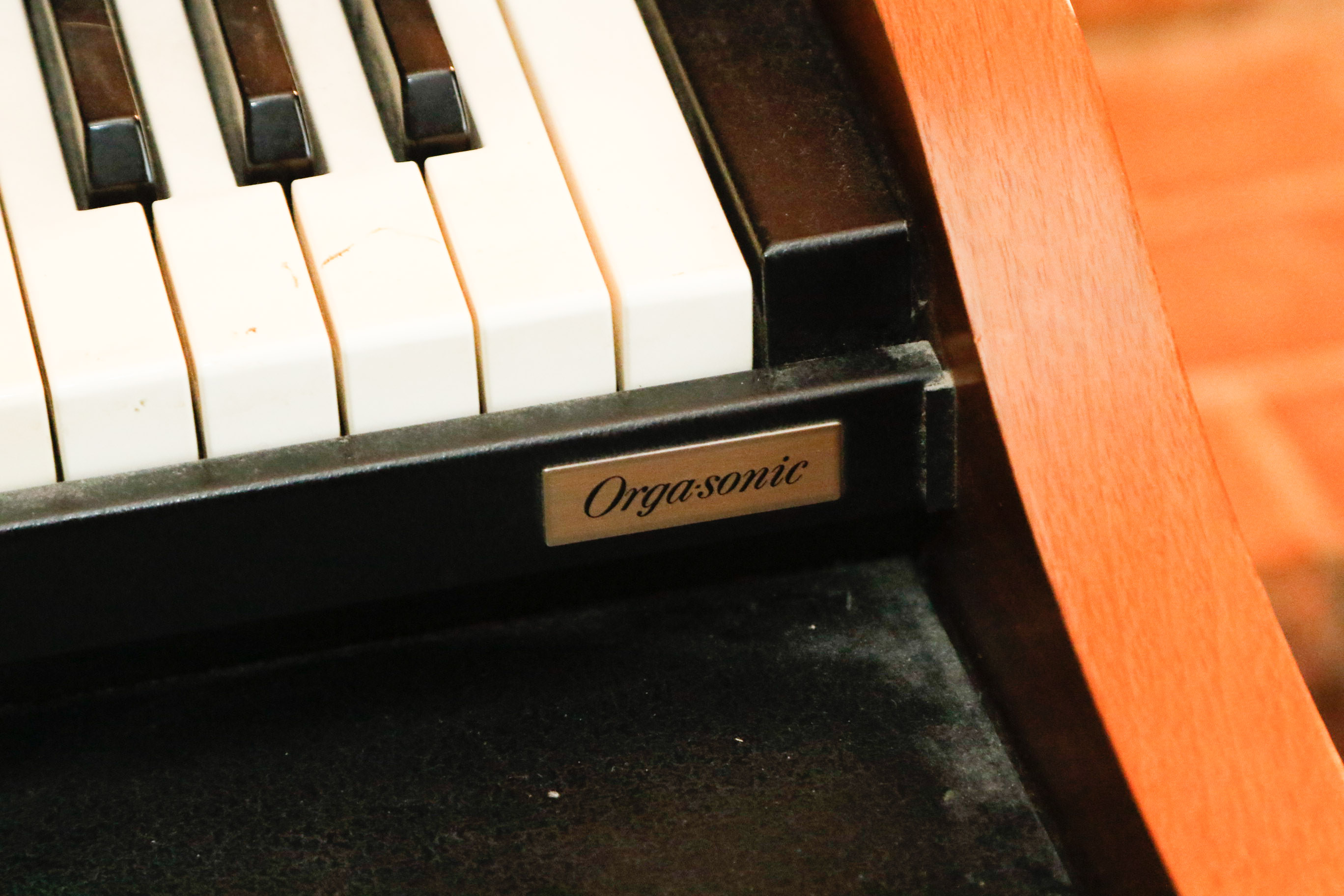 Baldwin "Spinet" M-77 Organ