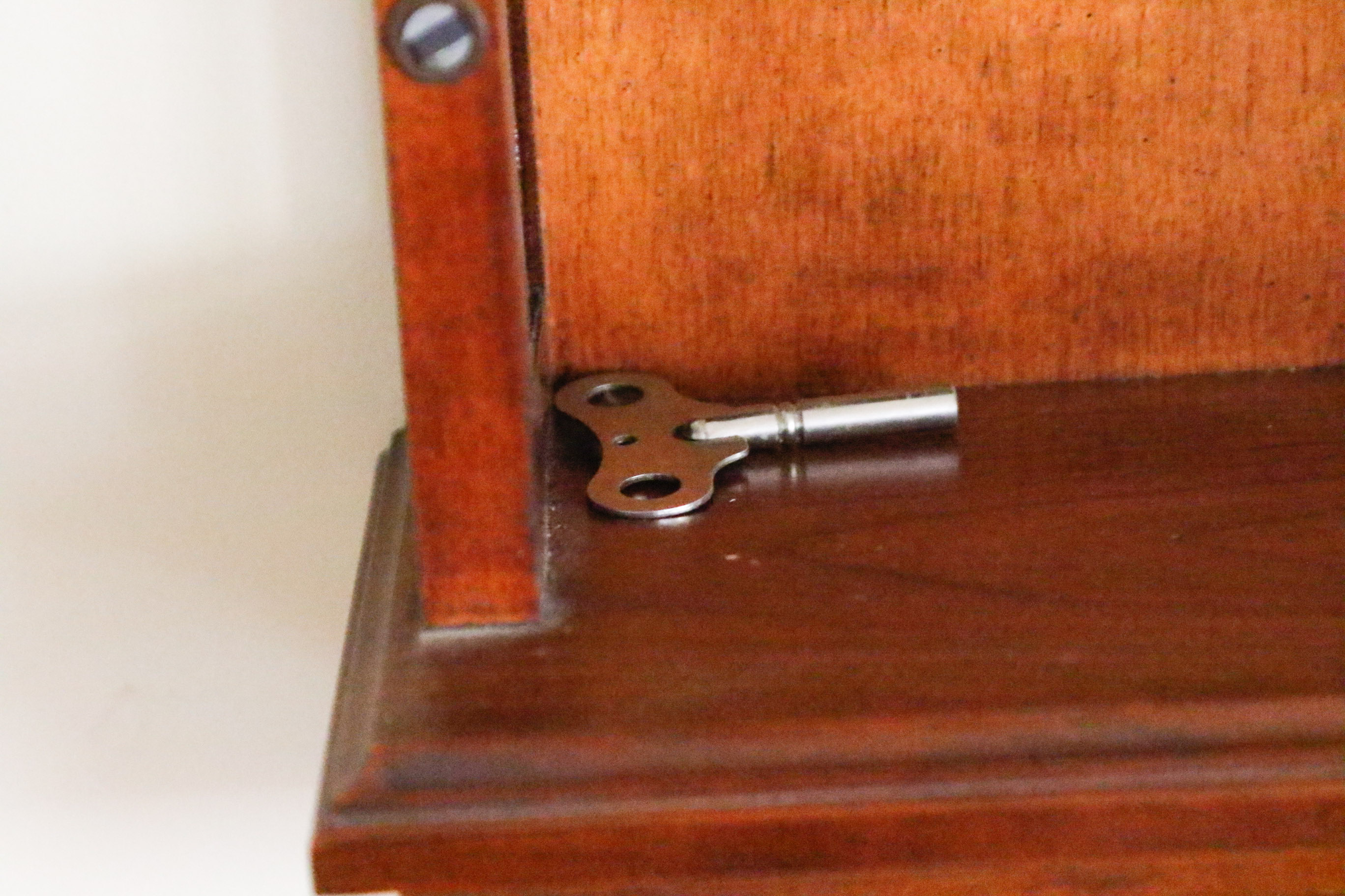 Sligh Clock Co. Chiming Wall Clock