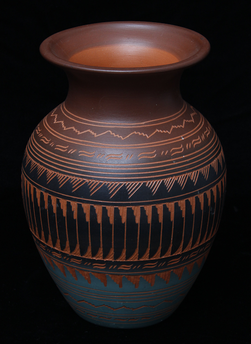 Native American Navajo Pottery