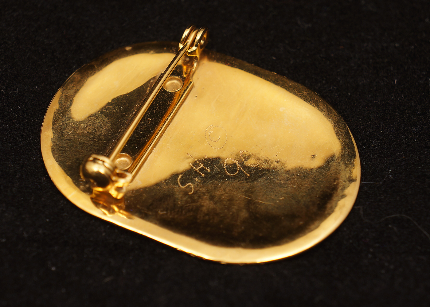 Carlton Ridge for Sutton Hoo Jewelry Gold Tone Abstract Lapel Pins