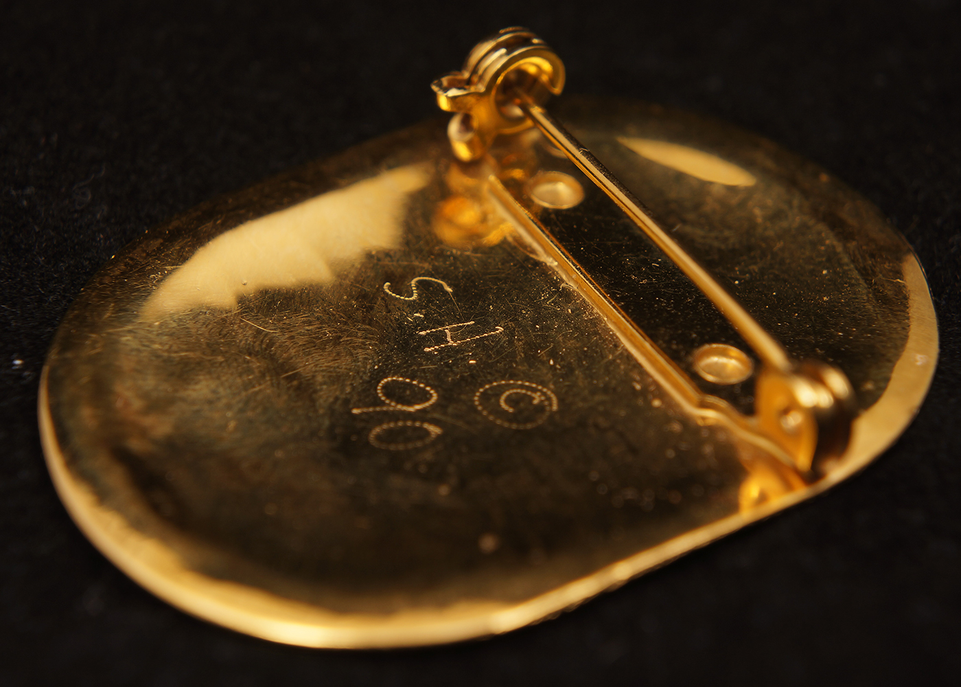 Carlton Ridge for Sutton Hoo Jewelry Gold Tone Abstract Lapel Pins