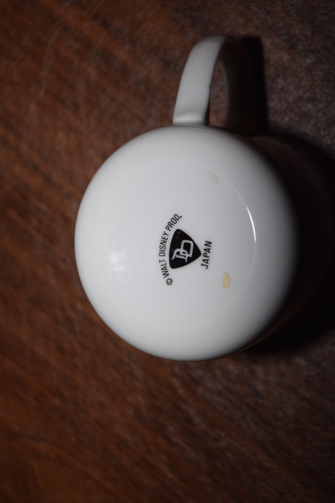 Vintage Walt Disney Mugs and 1972 Disney World Pamphlet