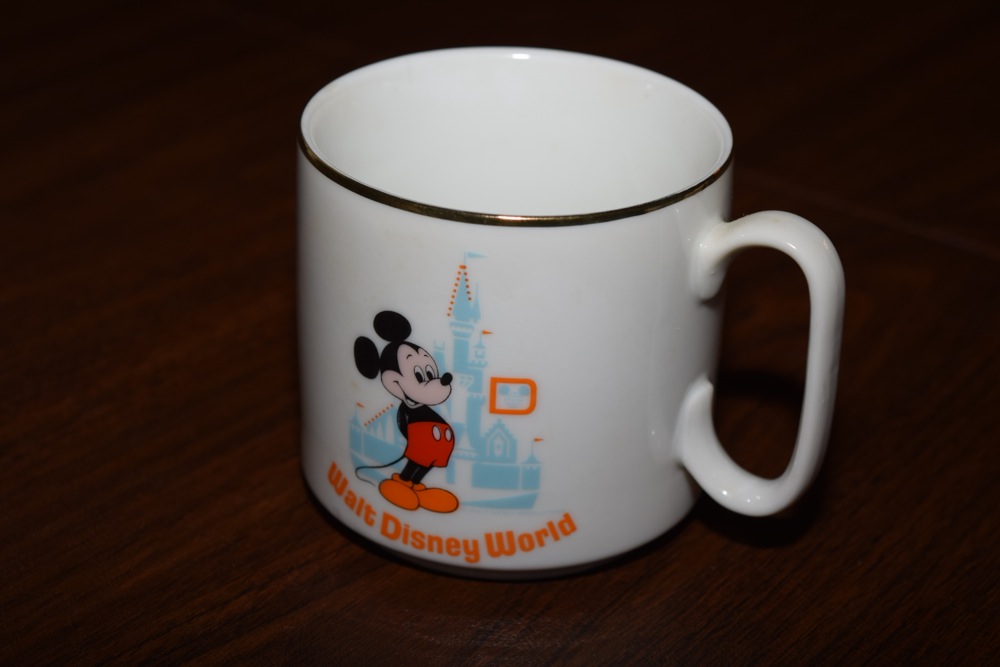 Vintage Walt Disney Mugs and 1972 Disney World Pamphlet