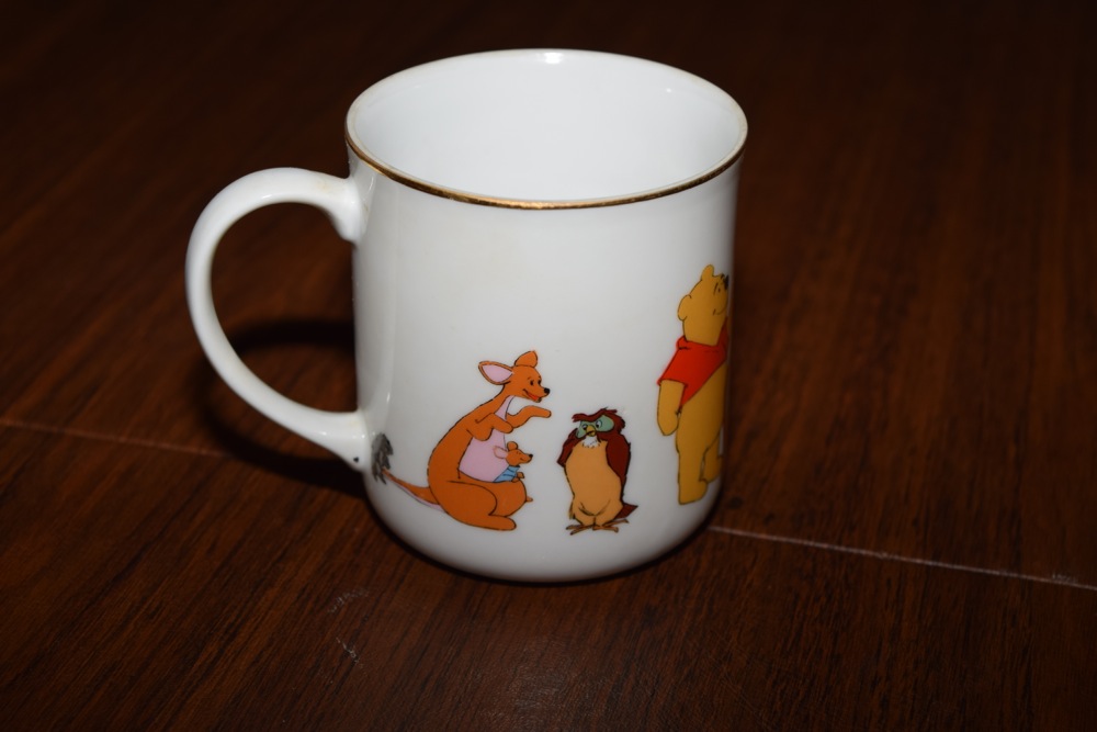 Vintage Walt Disney Mugs and 1972 Disney World Pamphlet