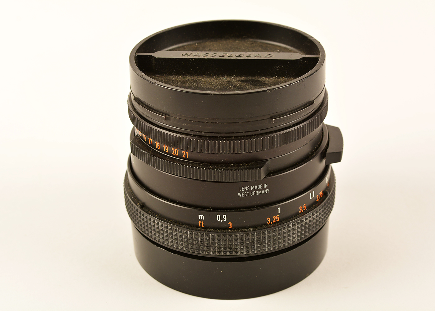 Hasselblad Carl Zeiss Planar 80 MM Lens