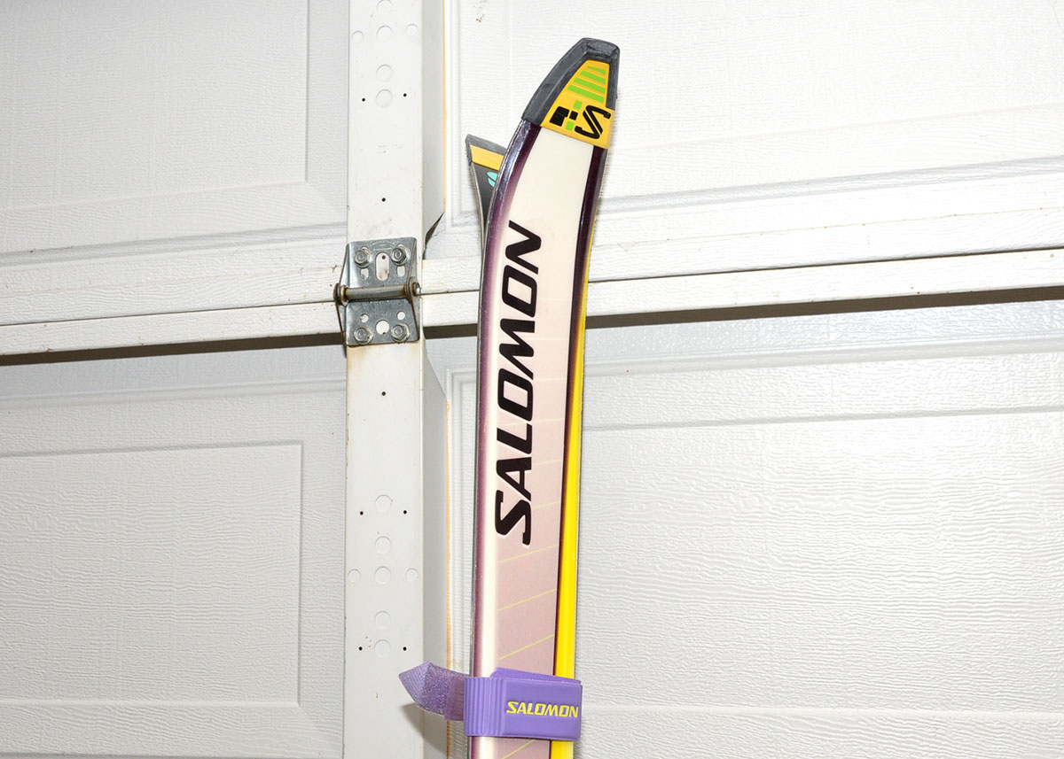 Solomon F2 Downhill Skis with Poles and Bag