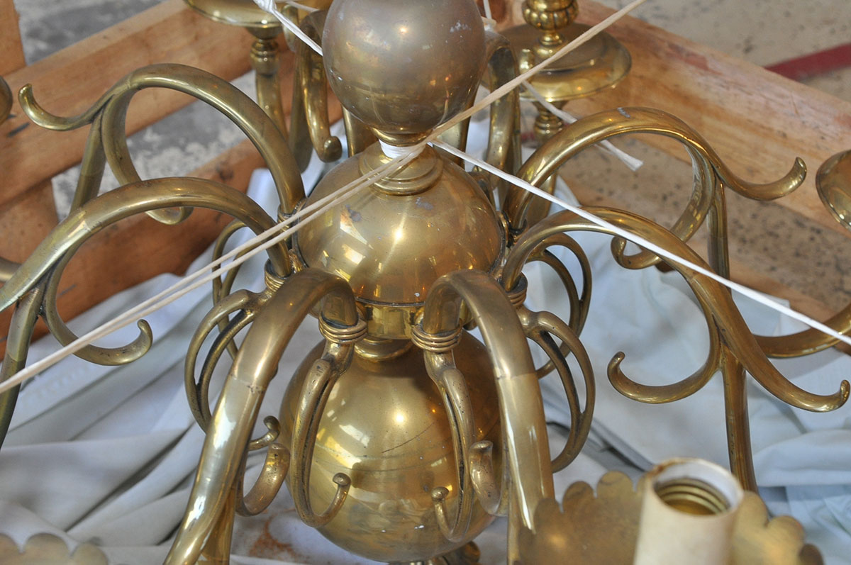 Vintage Brass Colonial Style Chandelier