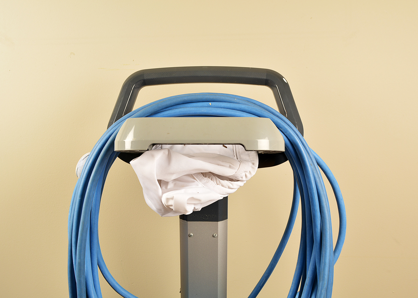 Maytronics Dolphin Deluxe 4 Robotic Pool Cleaner