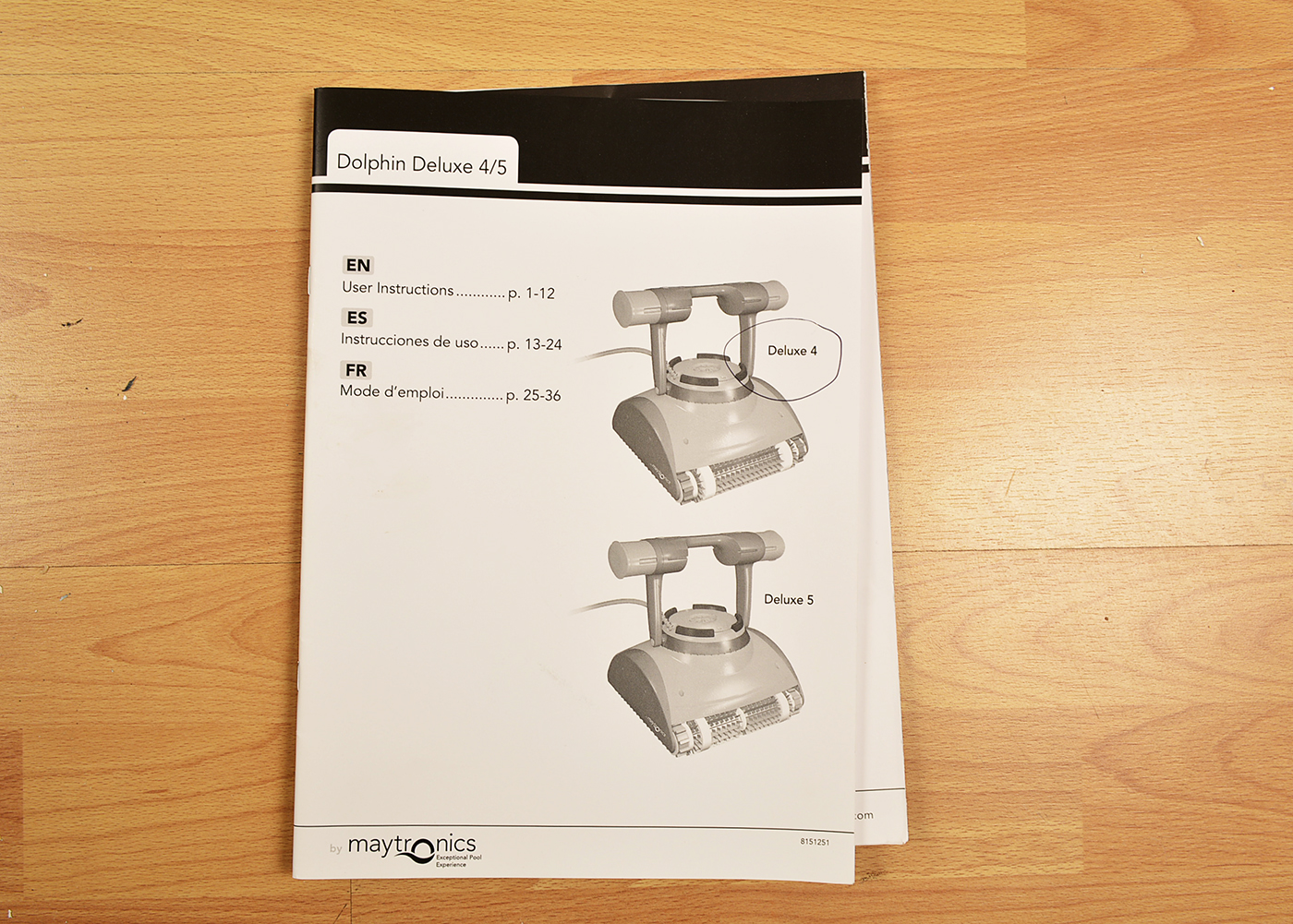 Maytronics Dolphin Deluxe 4 Robotic Pool Cleaner