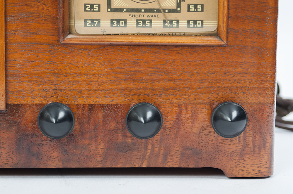 Vintage 1940 Emerson Radio