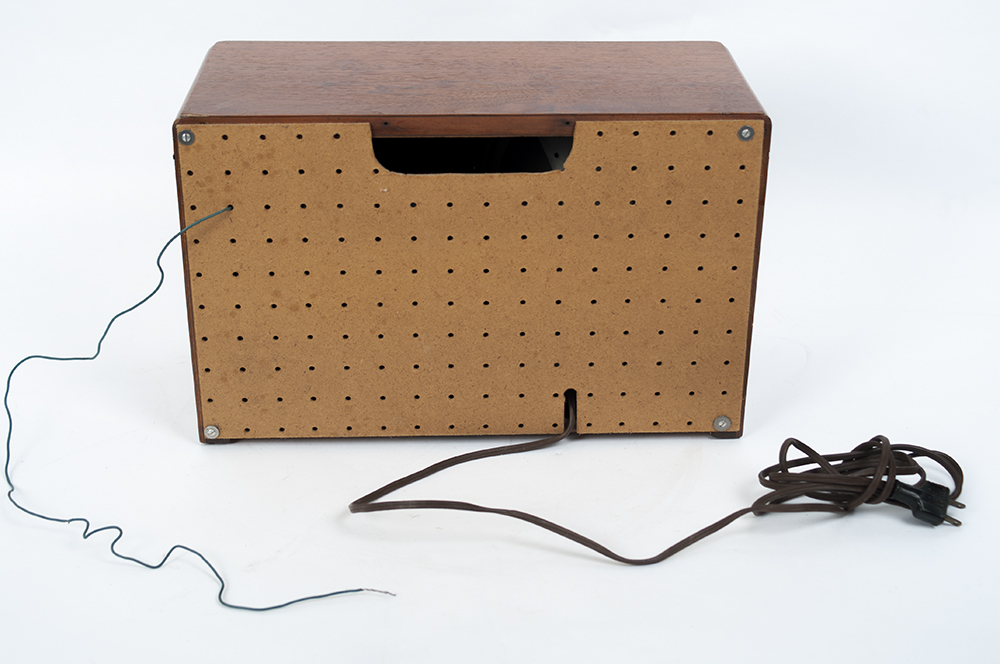 Vintage 1940 Emerson Radio