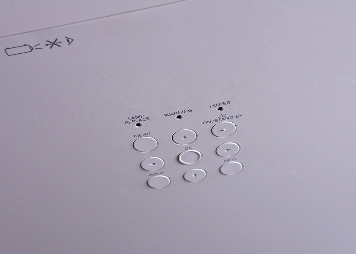 Sanyo Multimedia Projector PLV-Z2000