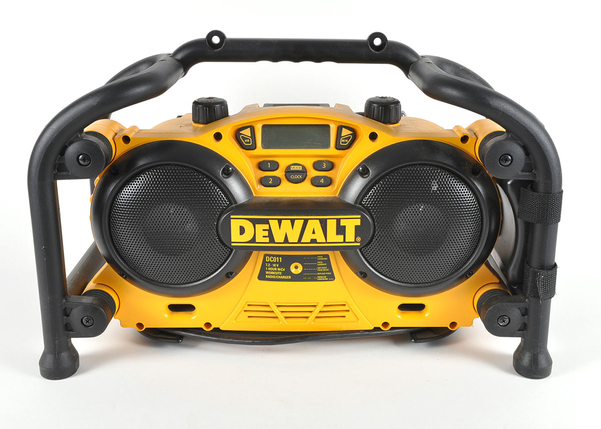 DeWalt DC-011 Worksite Radio/Charger with Battery