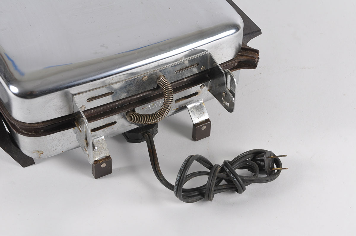 Specklewear Roasters and Kitchen Items