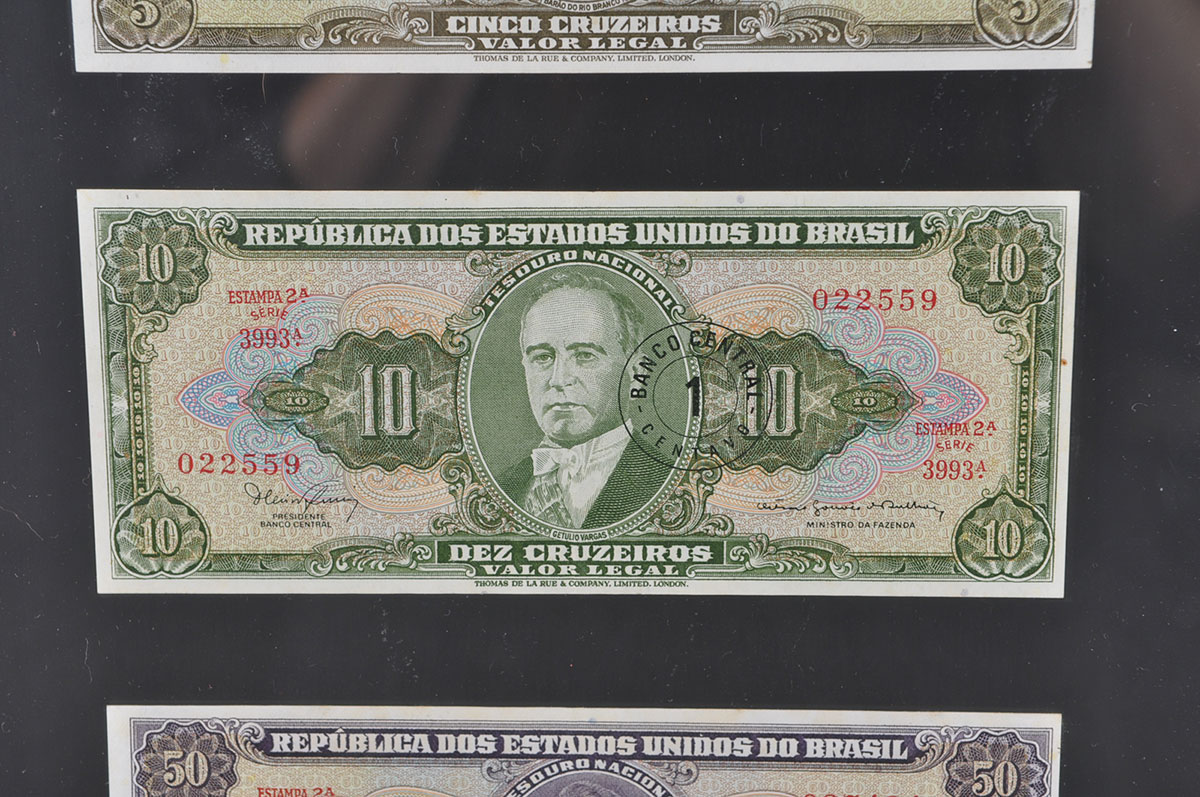 Foreign Paper Currency in Floating Frames