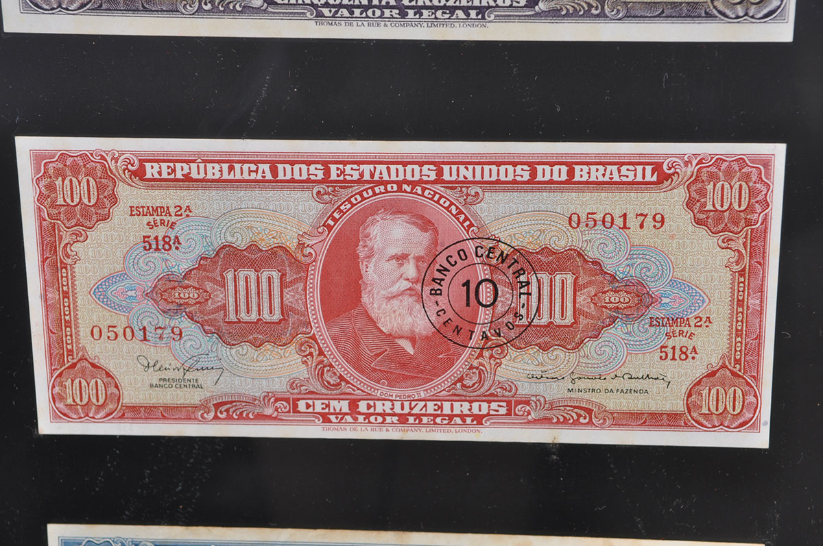 Foreign Paper Currency in Floating Frames