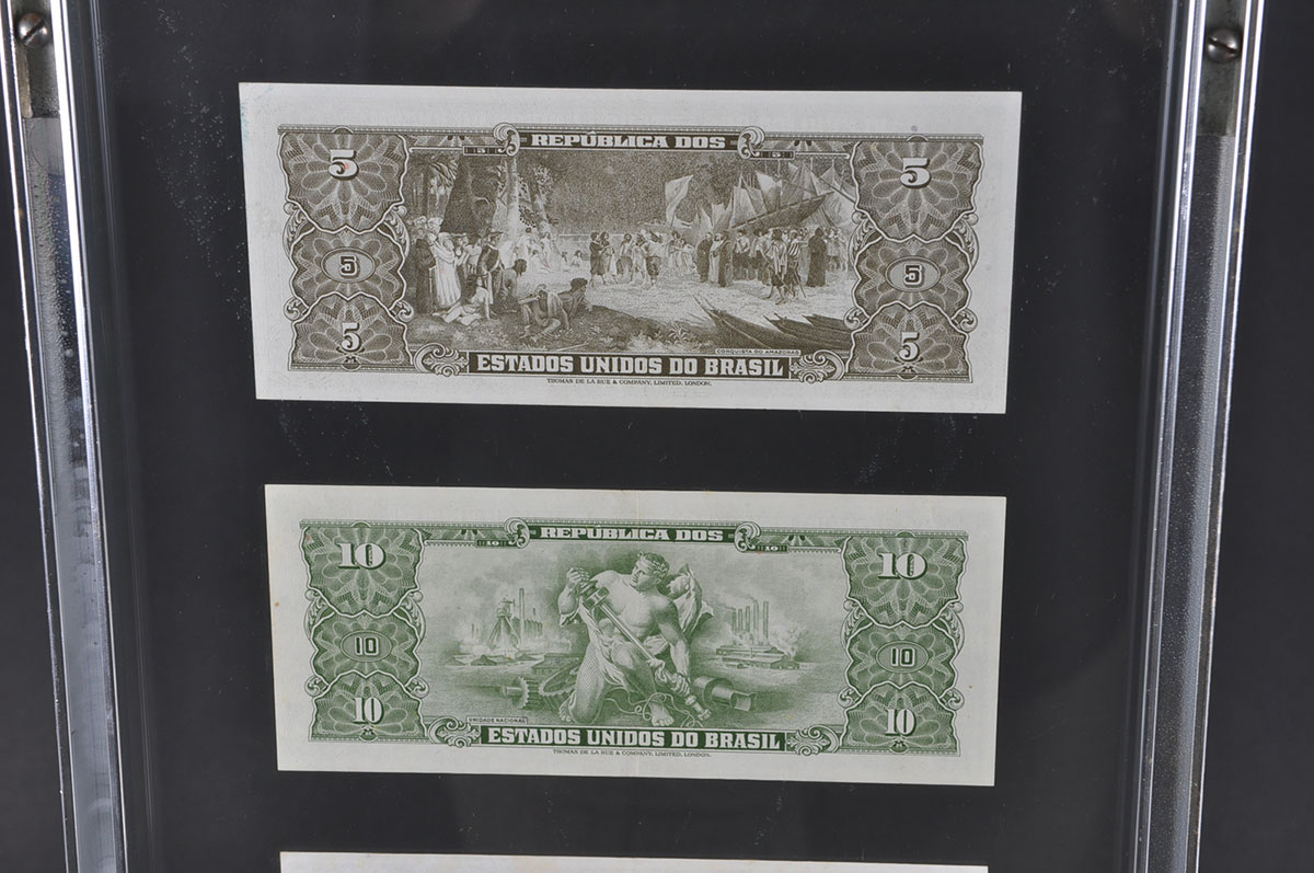 Foreign Paper Currency in Floating Frames