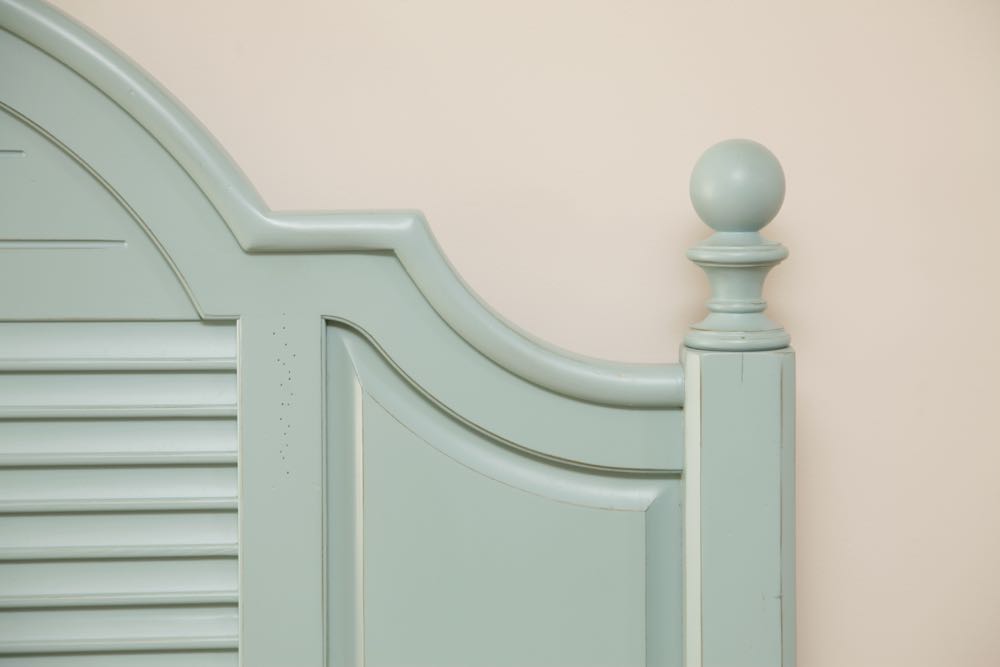 Stanley Furniture Queen Bed