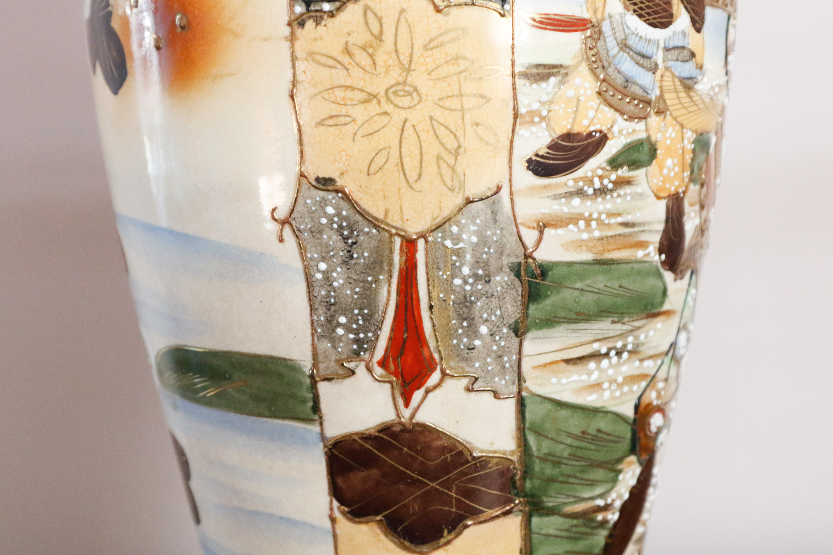 Japanese Satsuma Moriage Urn