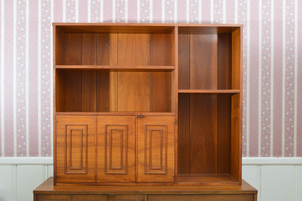 Mid Century Modern Credenza with Hutch