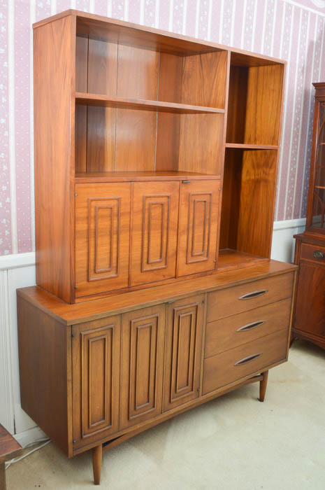 Mid Century Modern Credenza with Hutch