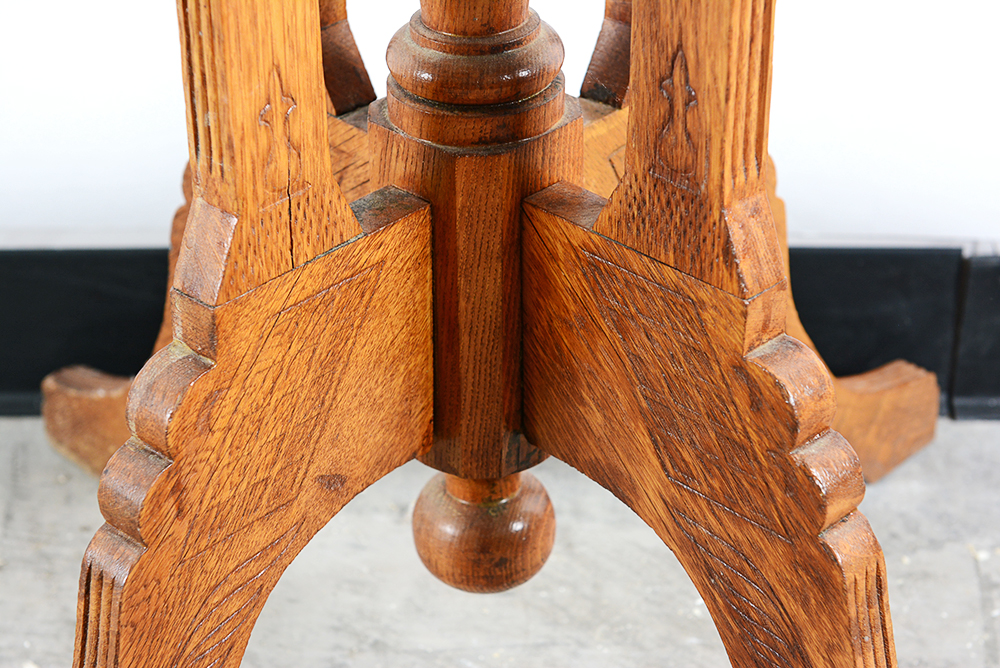 Oak Eastlake End Table