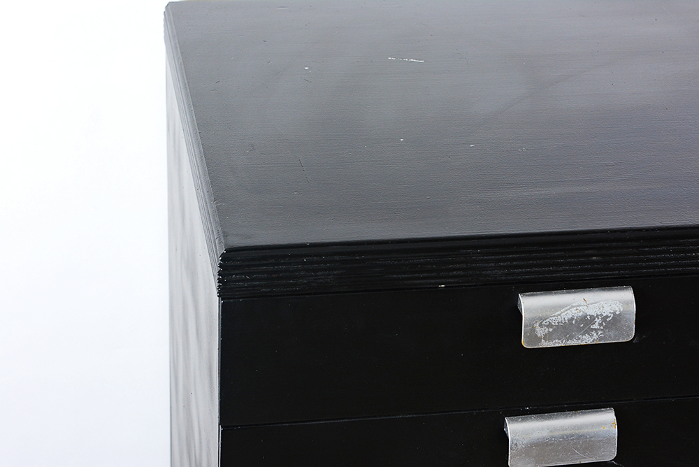 Black Dresser With Matching Nightstands