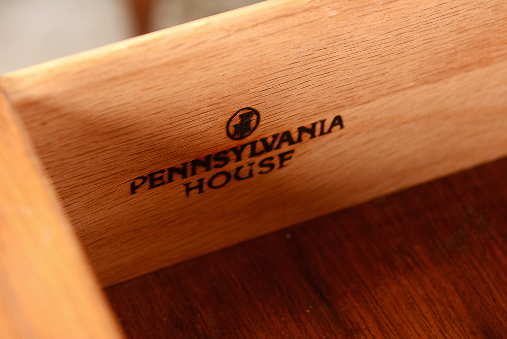 Knotty Pine Kneehole Desk