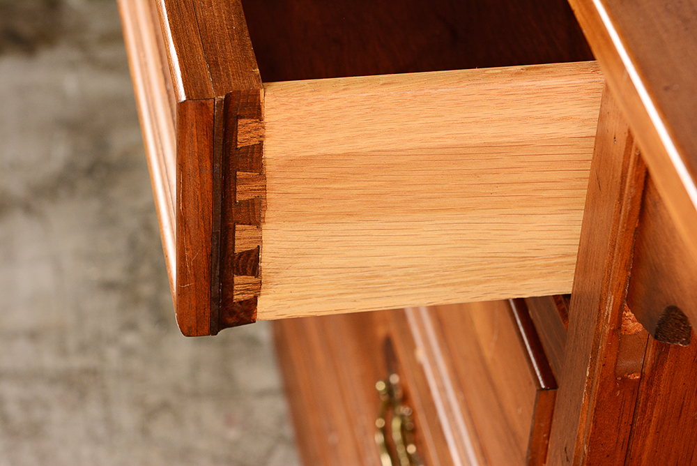 Knotty Pine Kneehole Desk