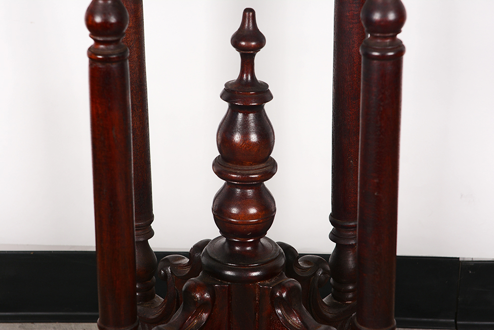 Victorian Style Mahogany Table