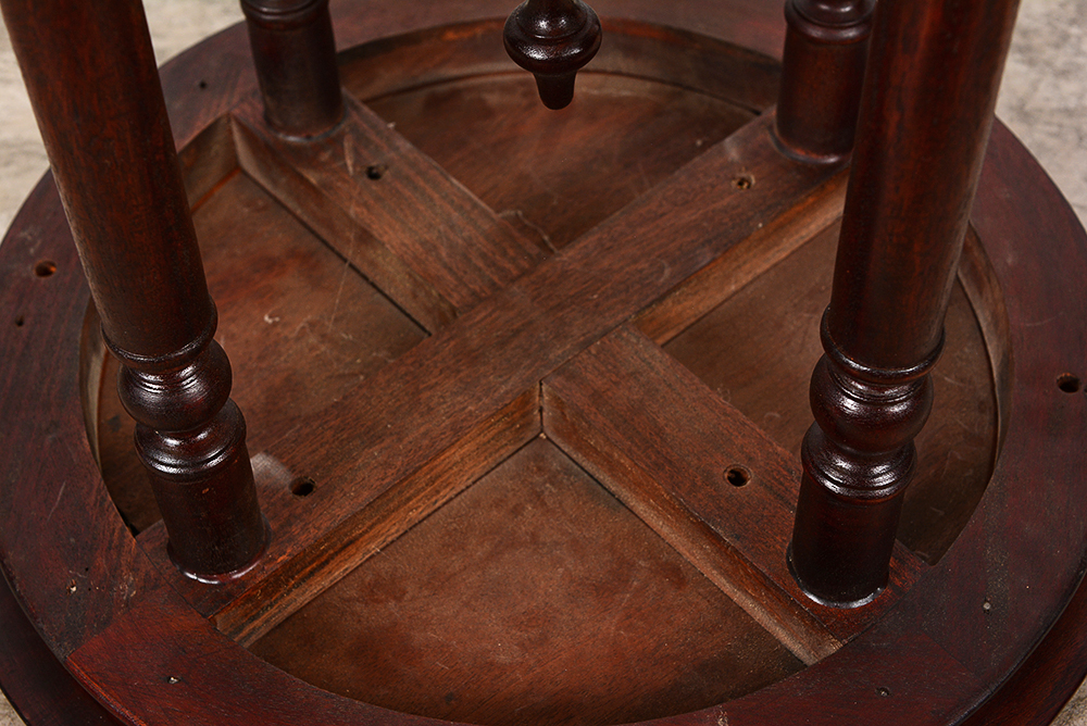 Victorian Style Mahogany Table