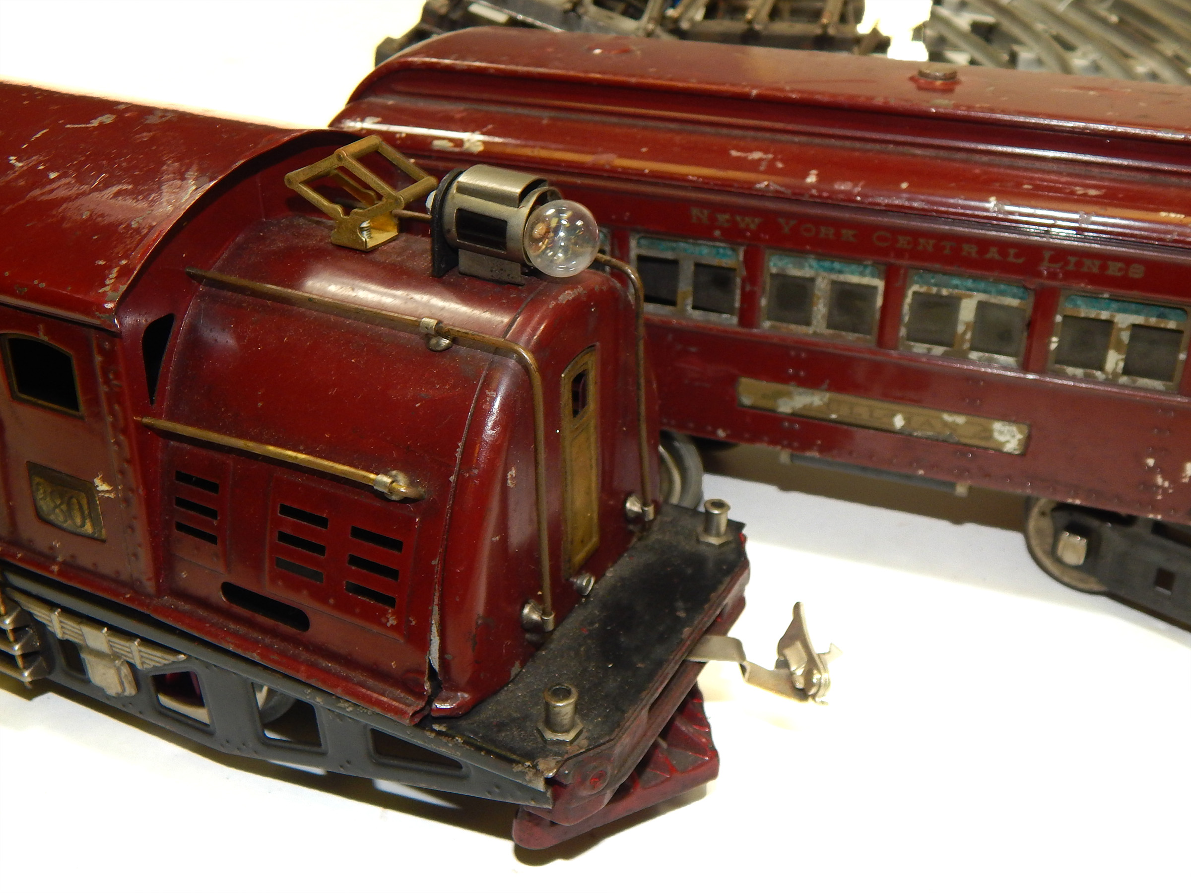 Vintage Lionel 380E Electric Engine Standard Gauge Cars and Track