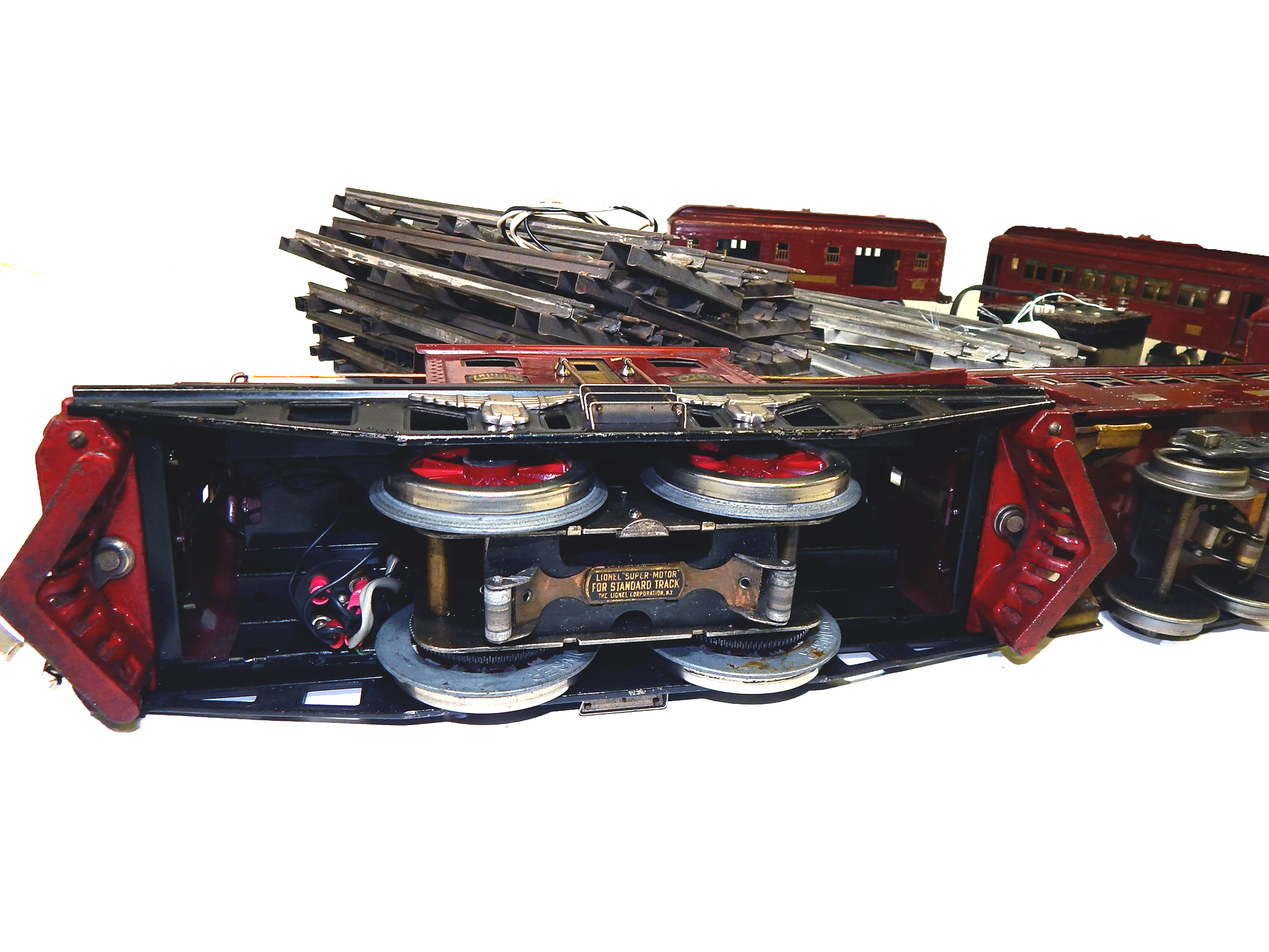 Vintage Lionel 380E Electric Engine Standard Gauge Cars and Track