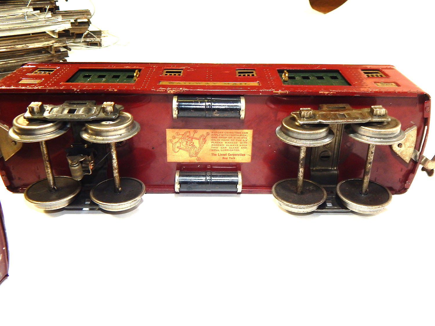 Vintage Lionel 380E Electric Engine Standard Gauge Cars and Track