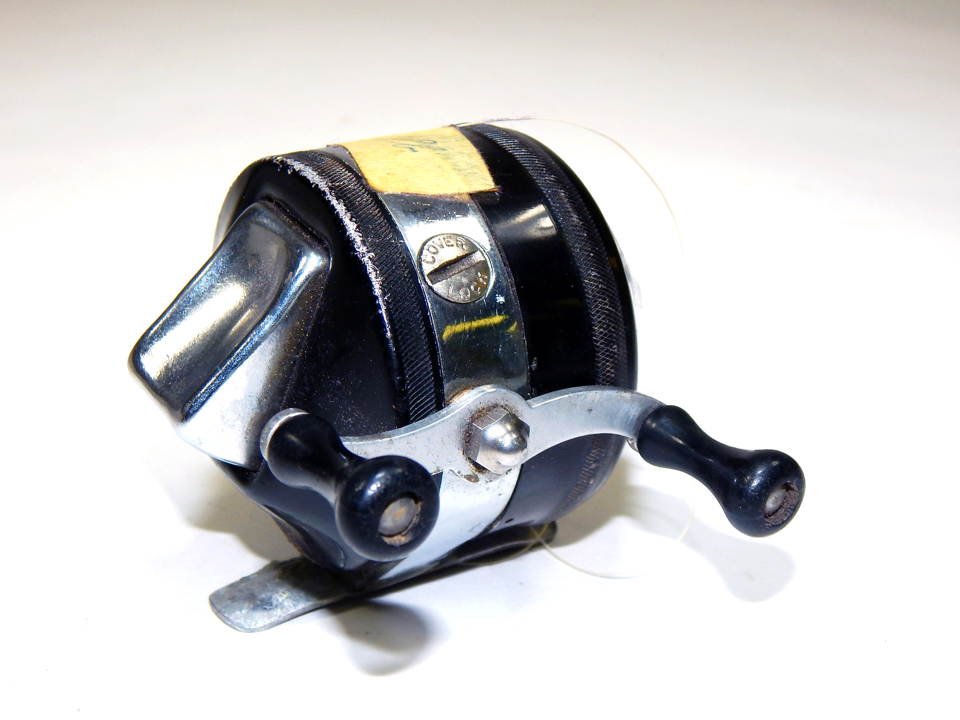 Pair of Vintage Fishing Reels Zebco and Shakespeare