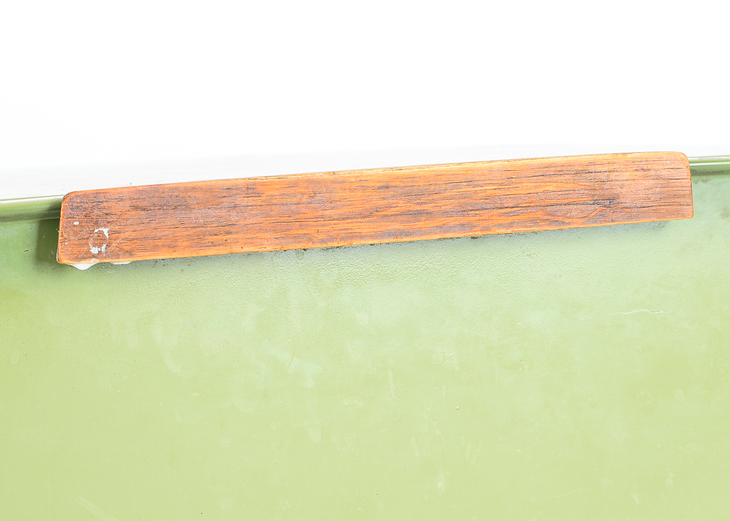 Lincoln Beauty Ware Breadbox