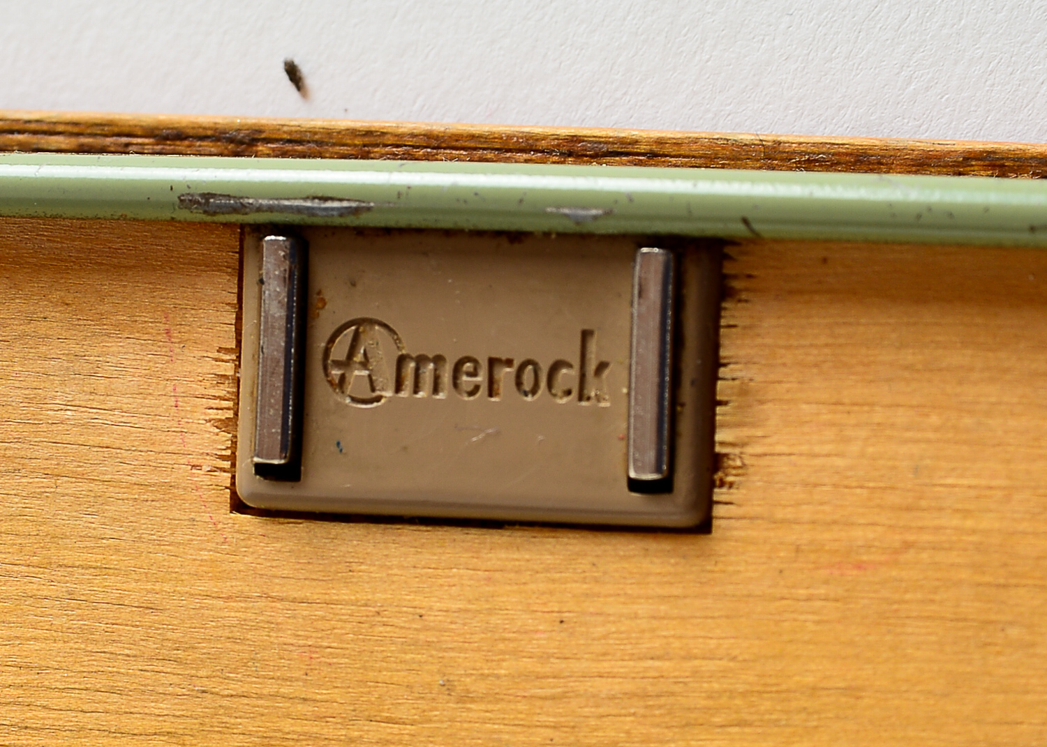 Lincoln Beauty Ware Breadbox