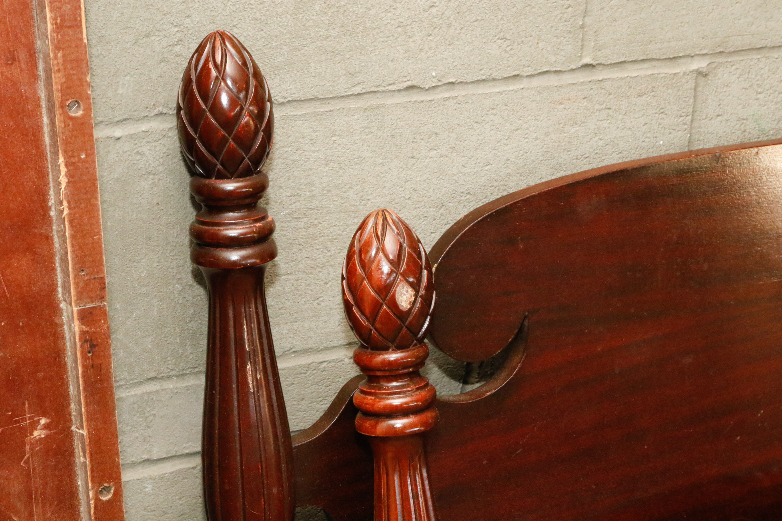 Van Stee Twin Pineapple Poster Bed