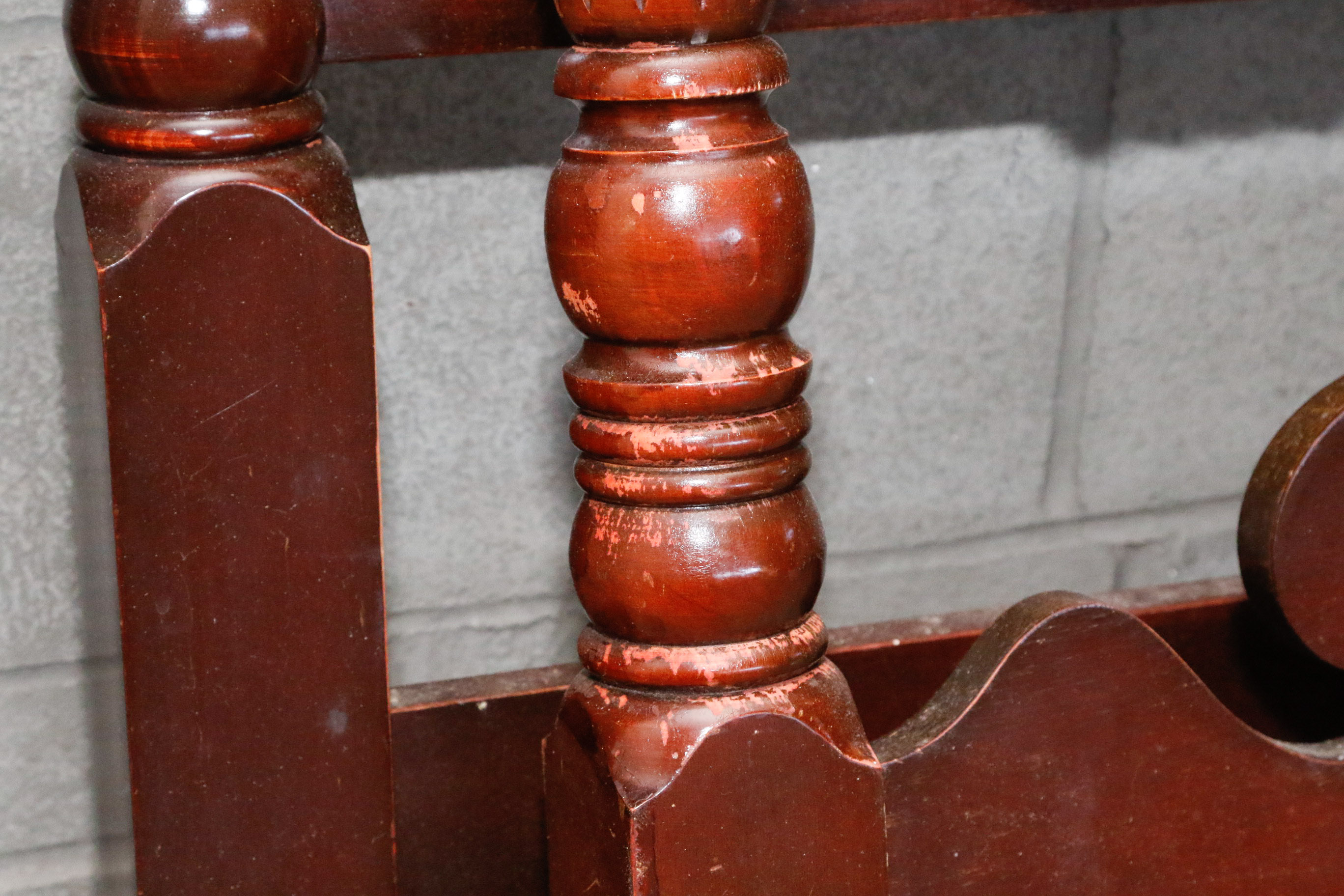 Van Stee Twin Pineapple Poster Bed