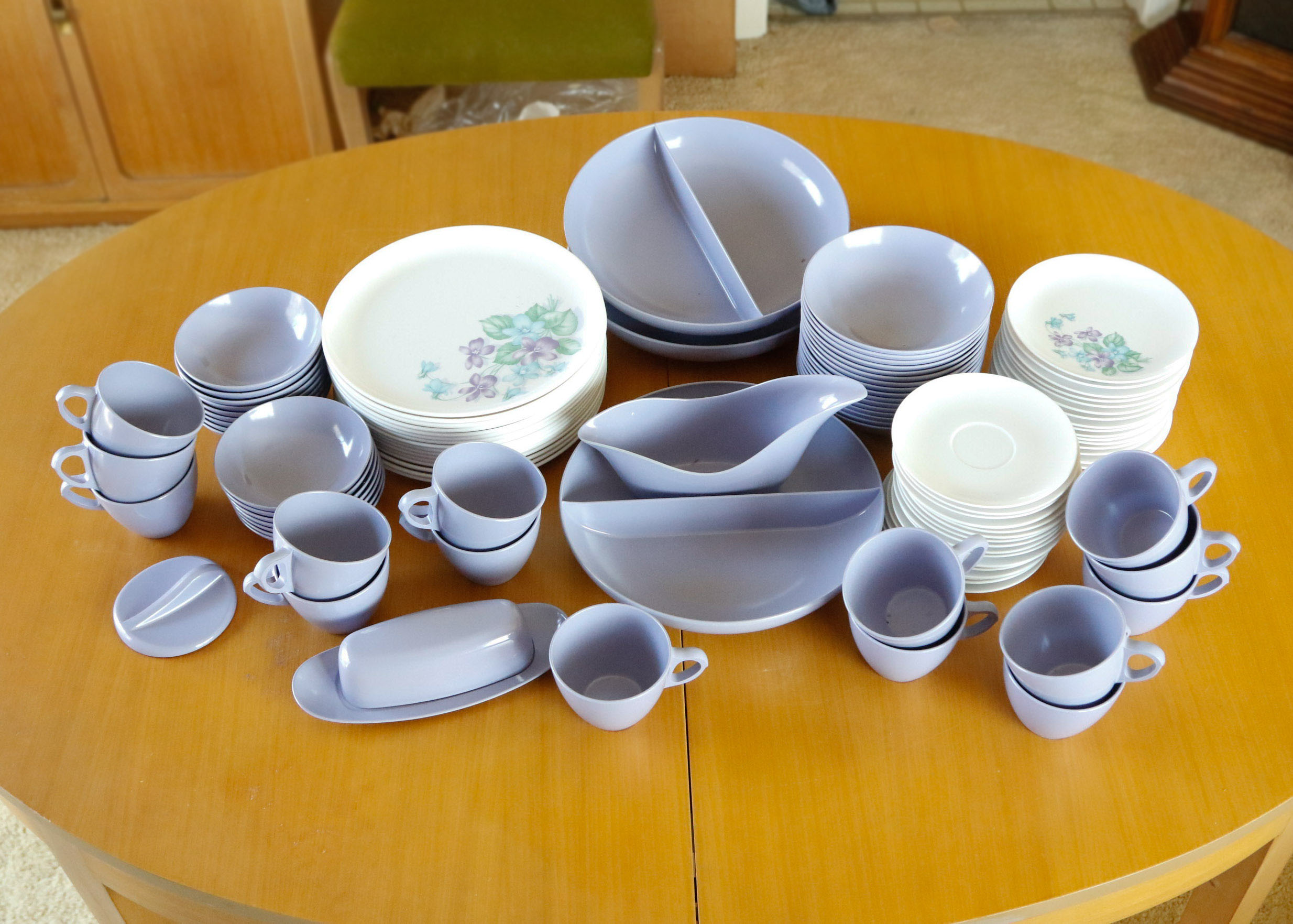 Royalon Melmac "Corsage" Table Settings for Sixteen