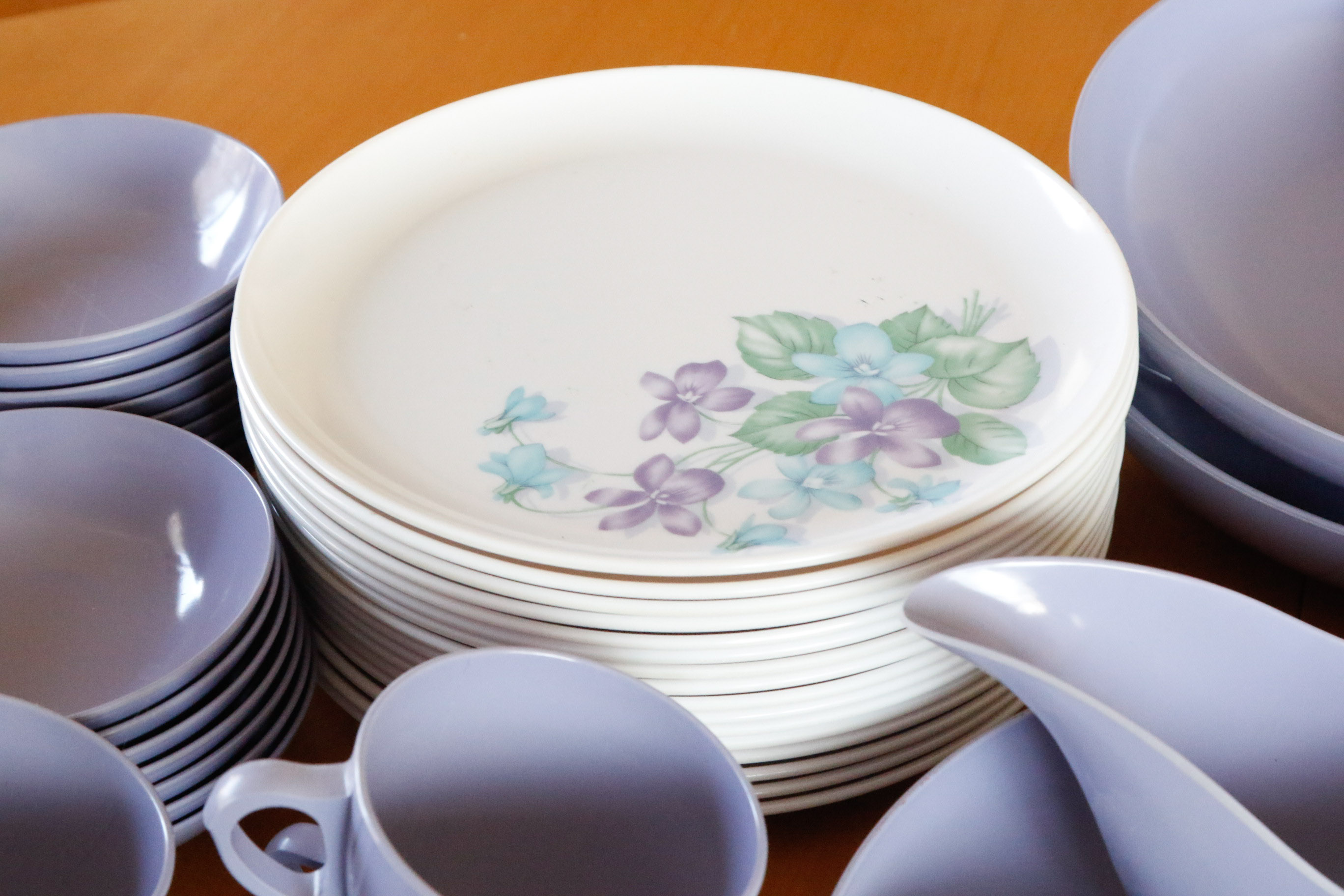 Royalon Melmac "Corsage" Table Settings for Sixteen