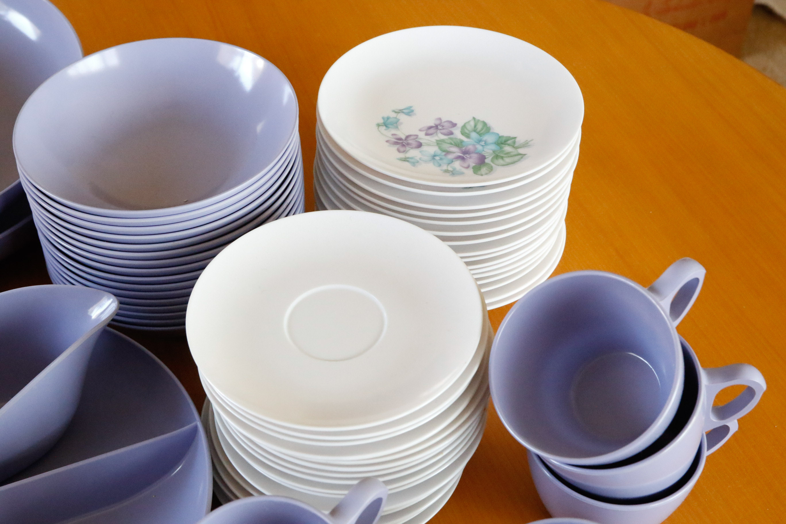 Royalon Melmac "Corsage" Table Settings for Sixteen