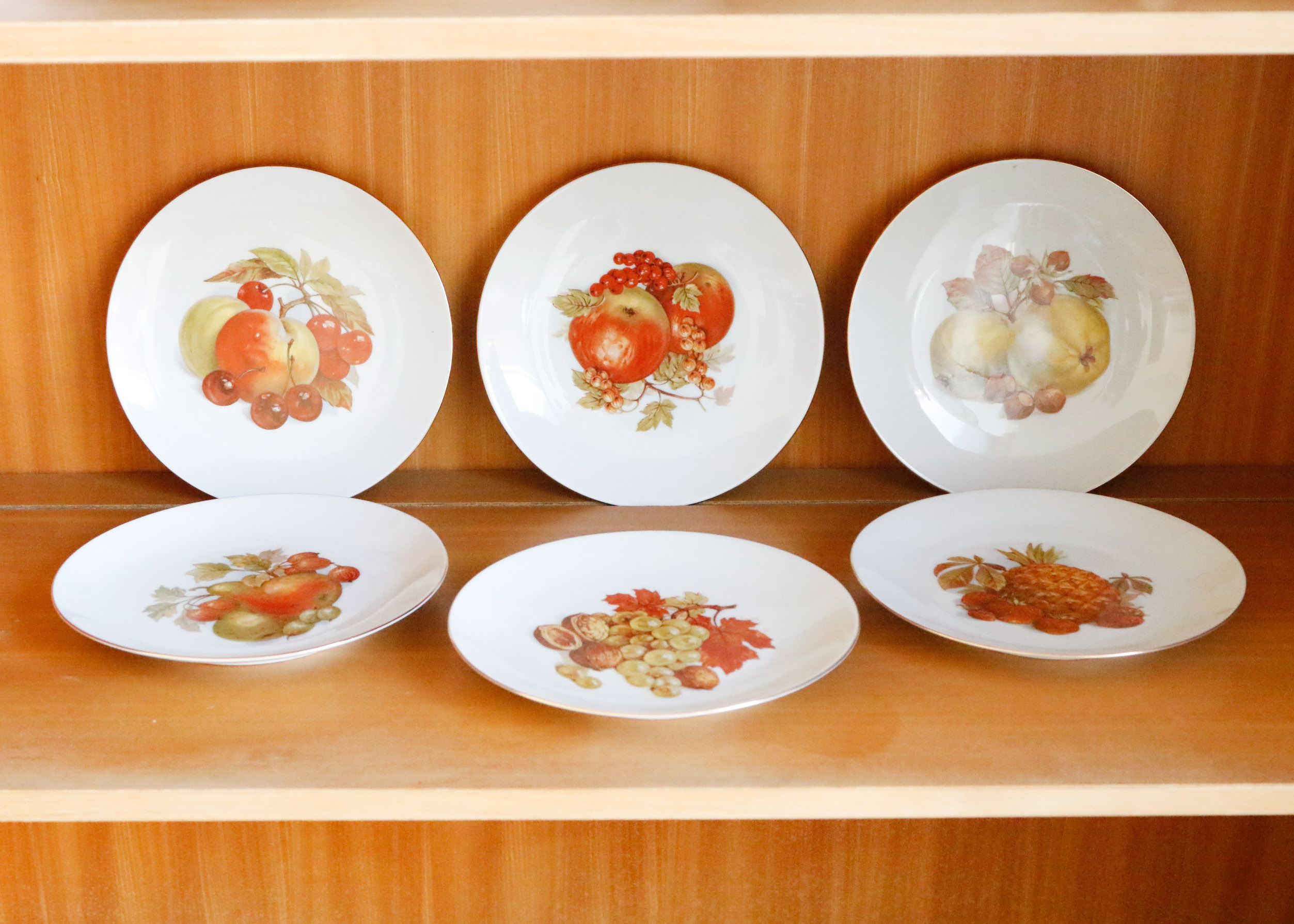 Set of Six Bareuther Waldsassen Luncheon Plates