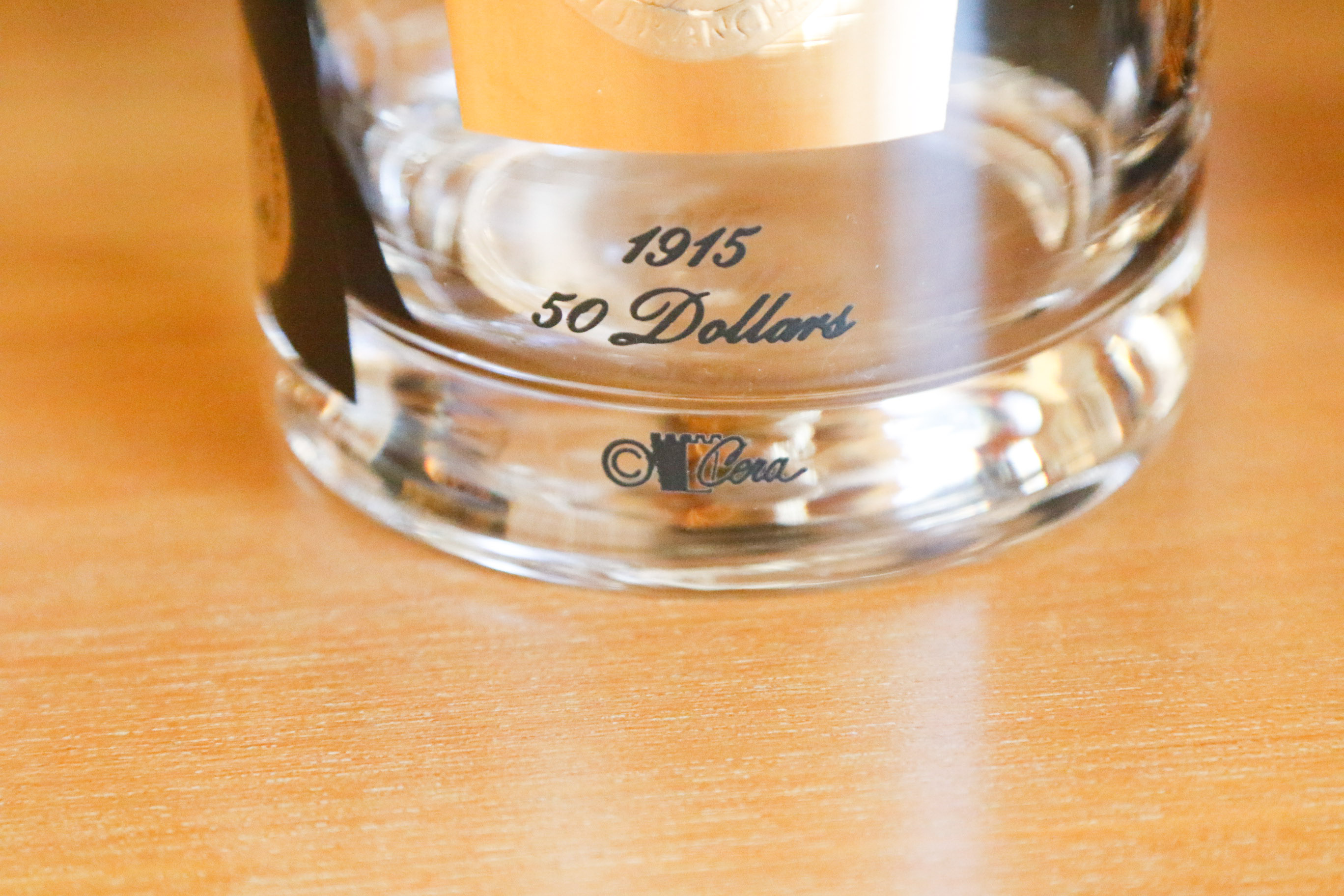 Set of Twelve Vintage Black and Gold U.S. Coin Theme Tumblers