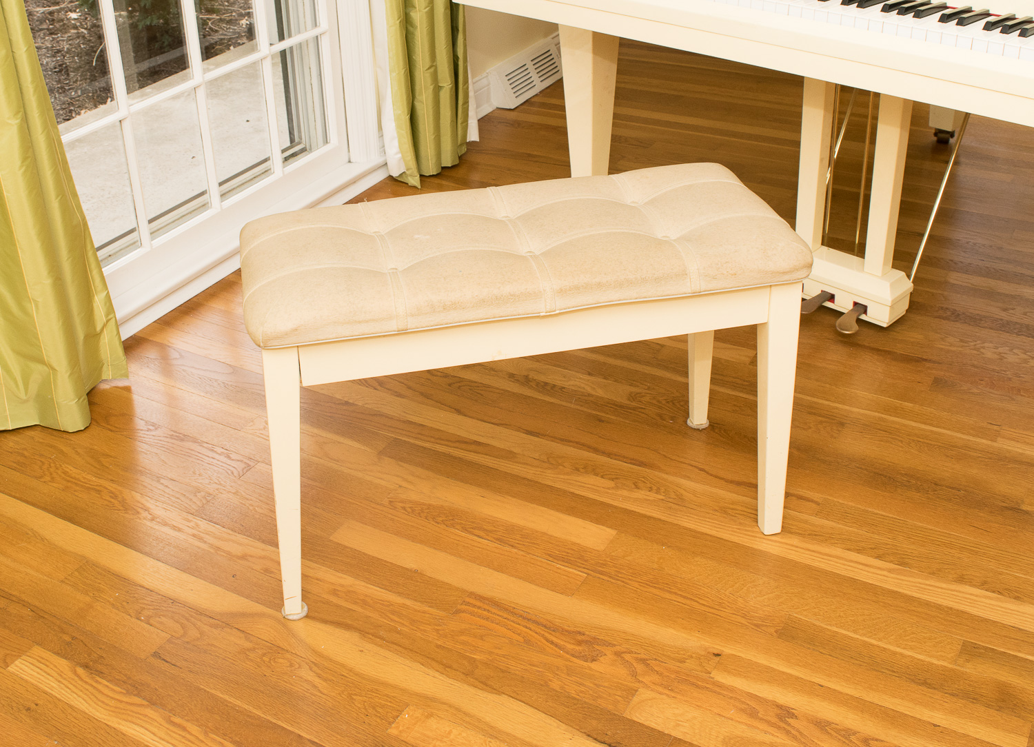 Ivory Daewoo Sojin Baby Grand Piano