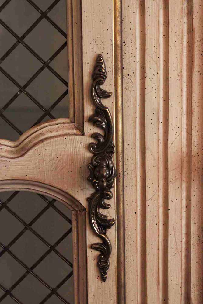 Davis Cabinet Company China Cabinet