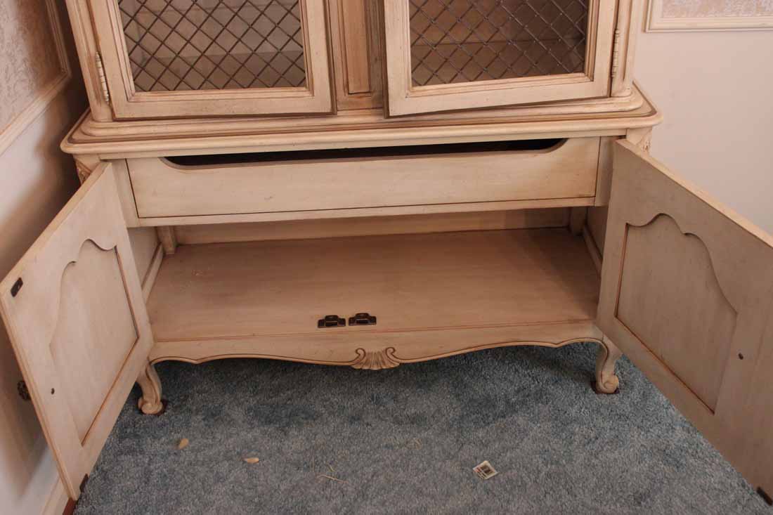 Davis Cabinet Company China Cabinet