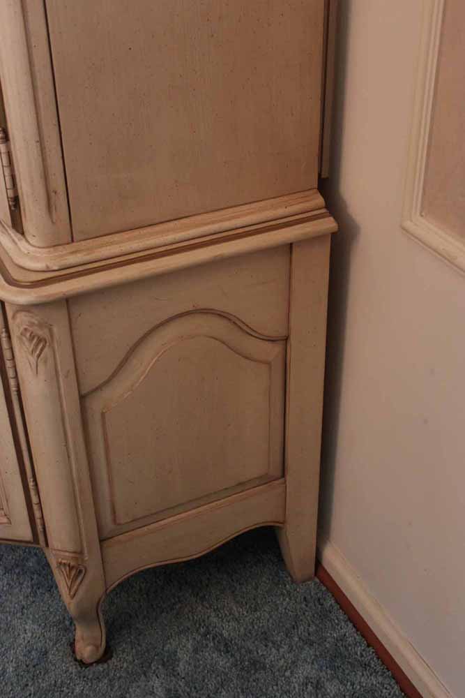 Davis Cabinet Company China Cabinet